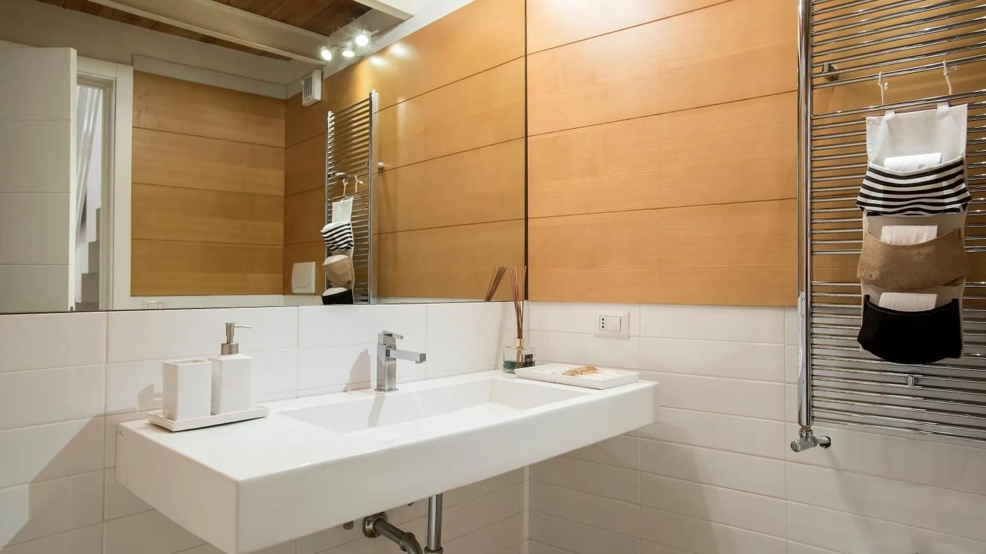 Holidays Teatro Pace Apartment Rome Italy